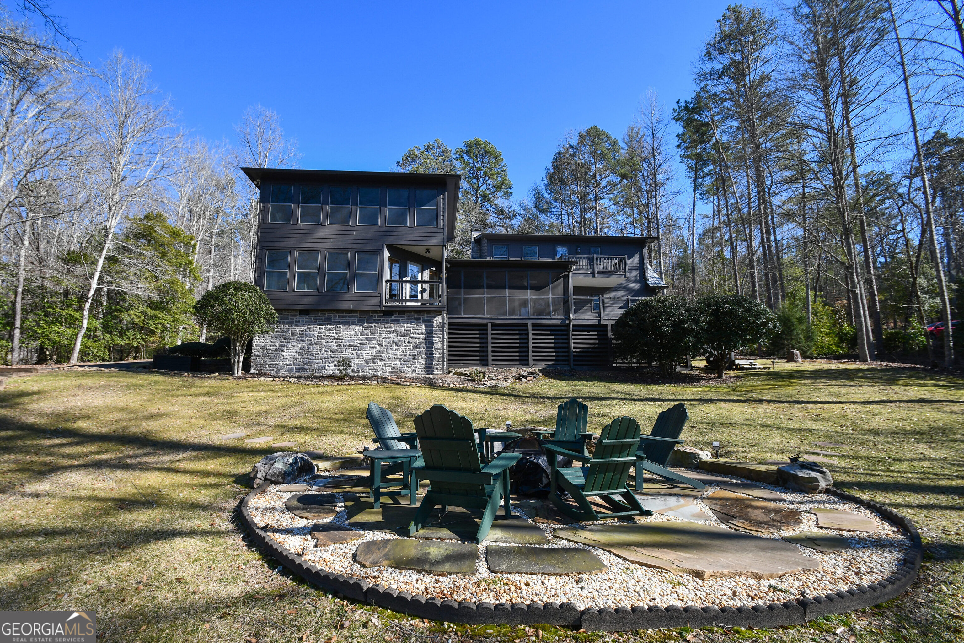 1207 Old River Road Property Photo 5