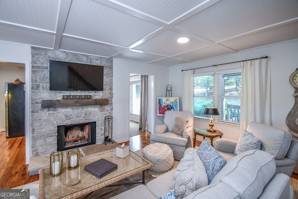 1207 Old River Road Property Photo 10
