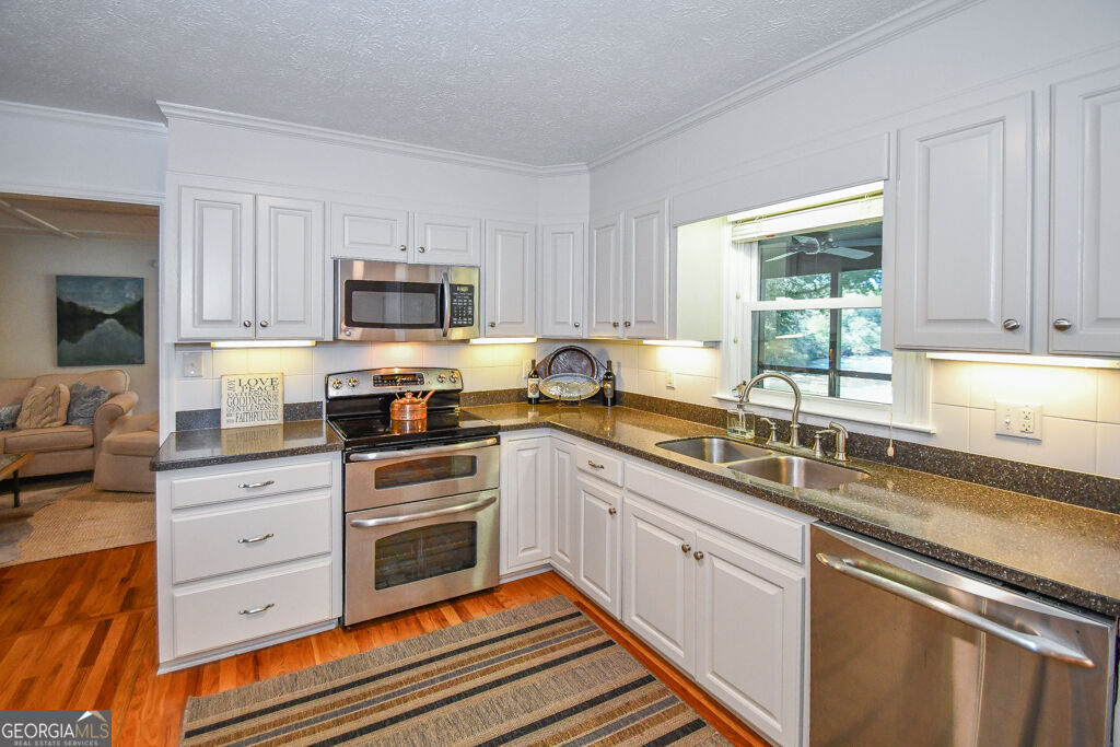 1207 Old River Road Property Photo 15