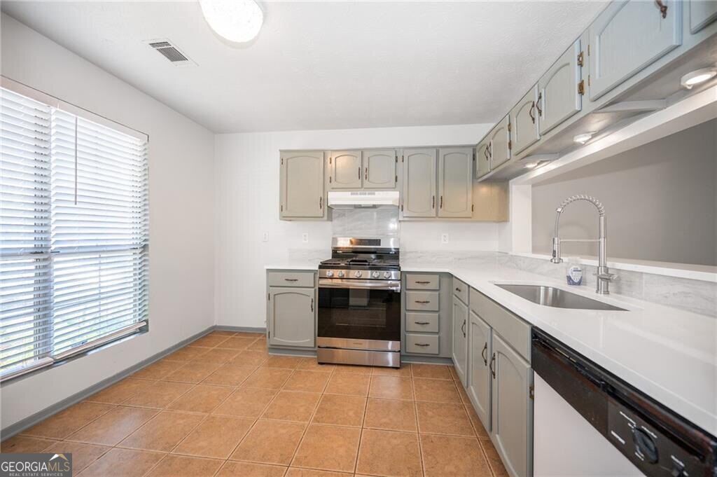 1497 Kilmuir Way Property Photo 6