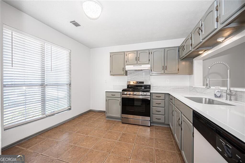 1497 Kilmuir Way Property Photo 9