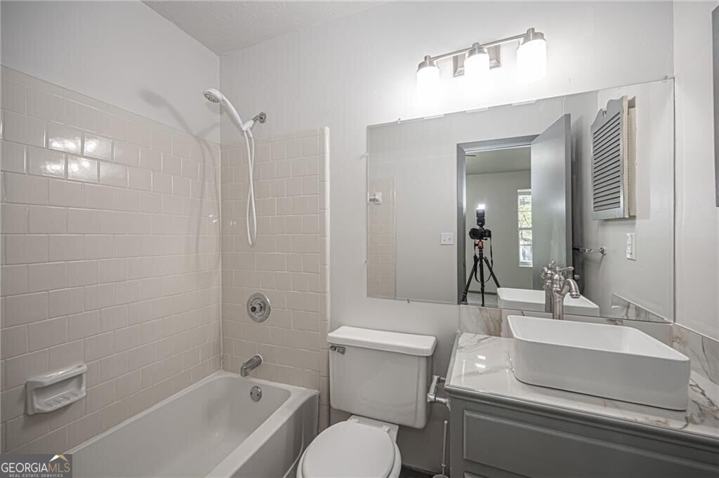 1497 Kilmuir Way Property Photo 31