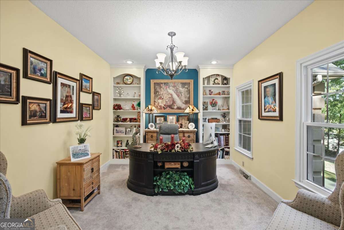 17 N Pheasant Run Se Property Photo 4