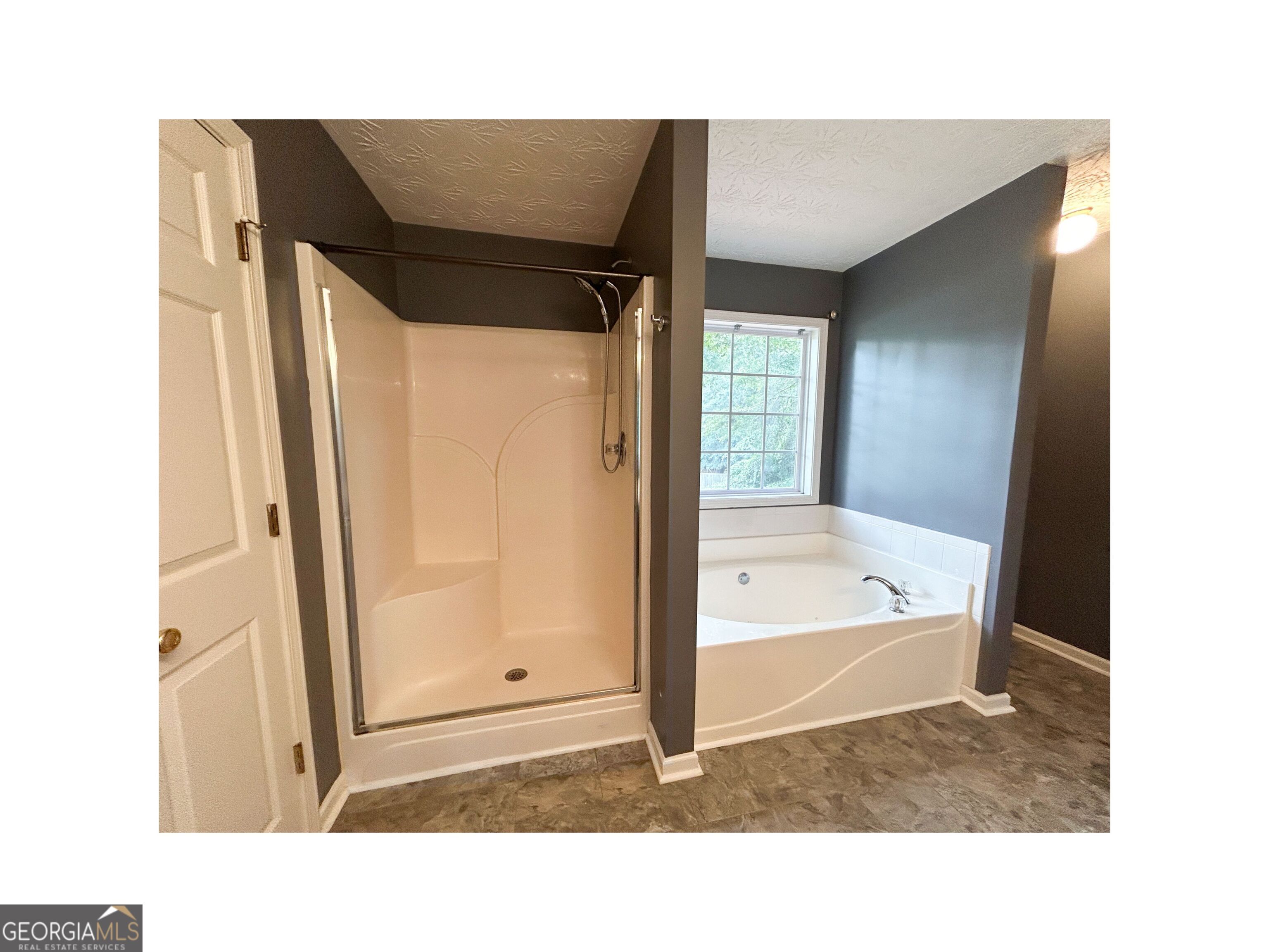 344 River Landing Drive Property Photo 16