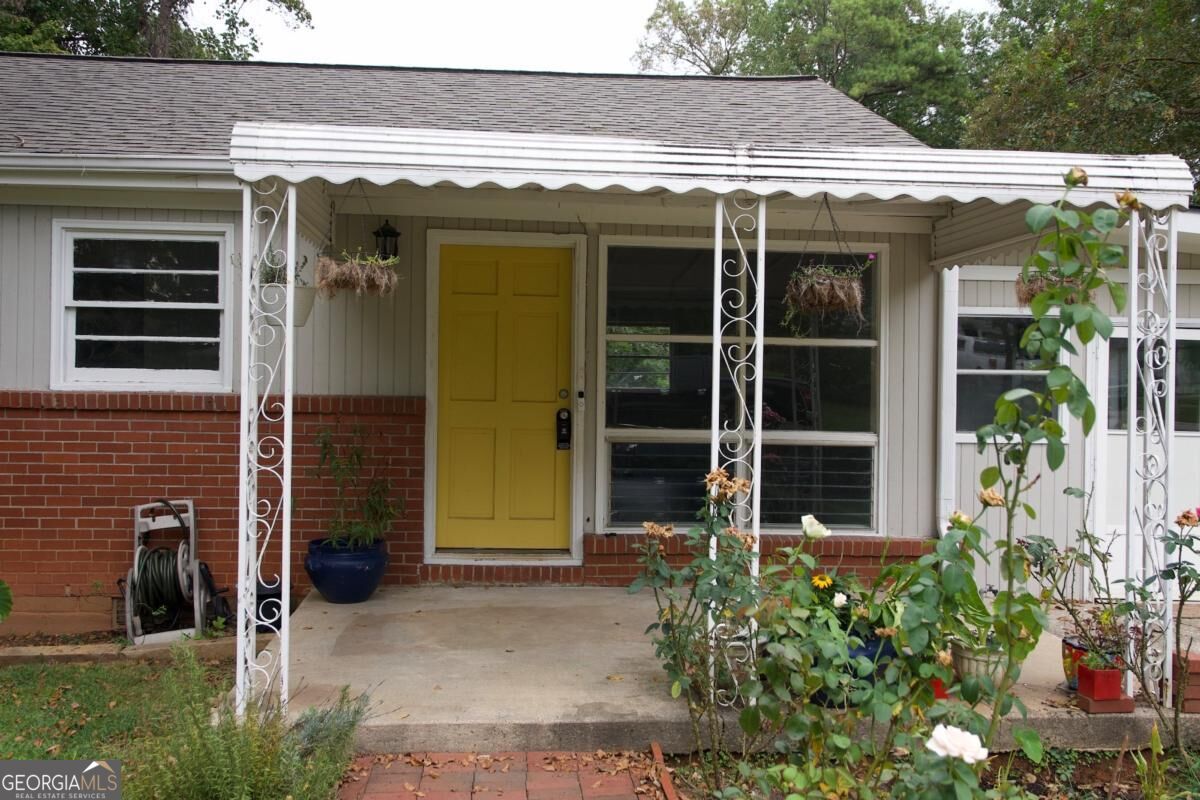 3304 Spring Drive Property Photo 2