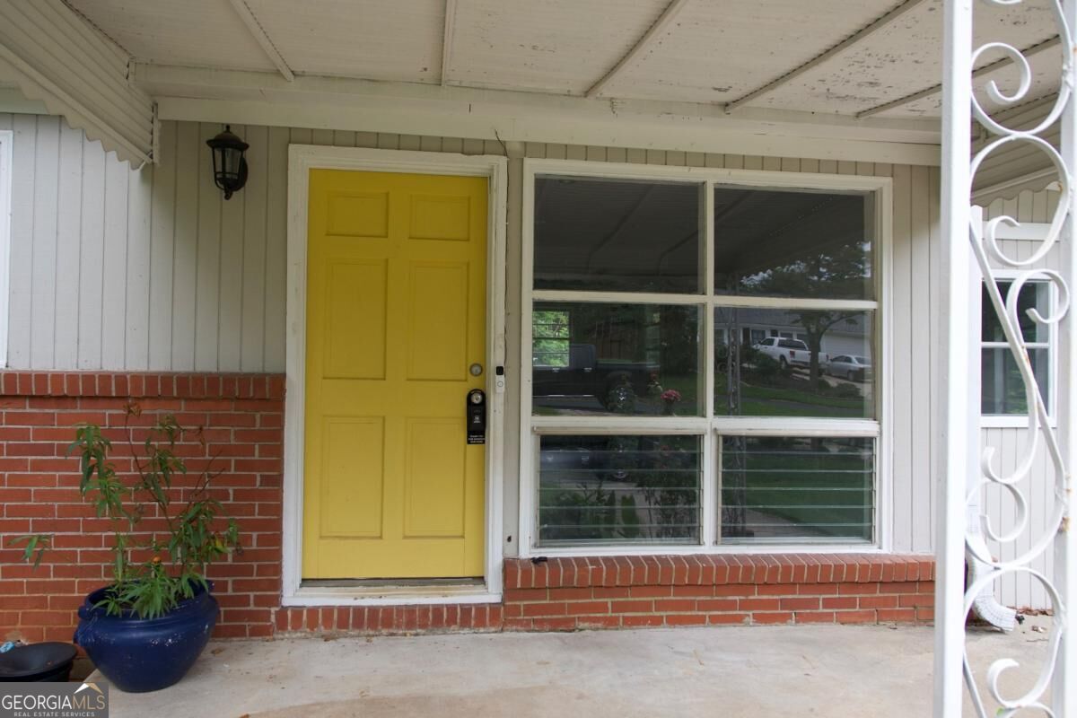 3304 Spring Drive Property Photo 3