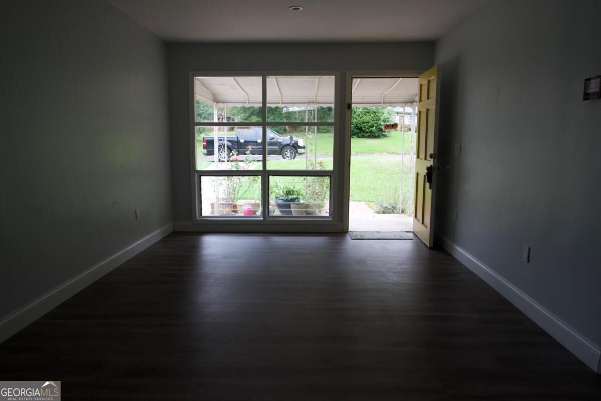 3304 Spring Drive Property Photo 5