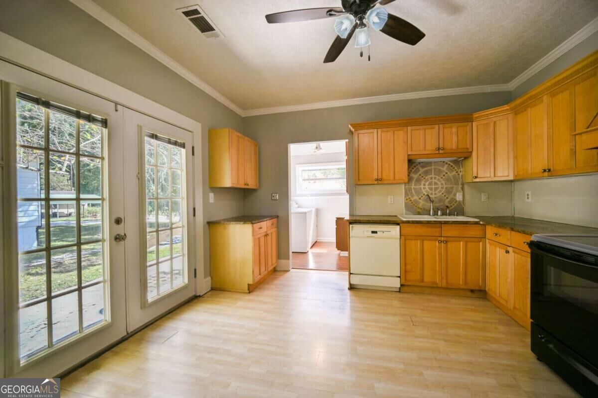 45 Elm Street Property Photo 18