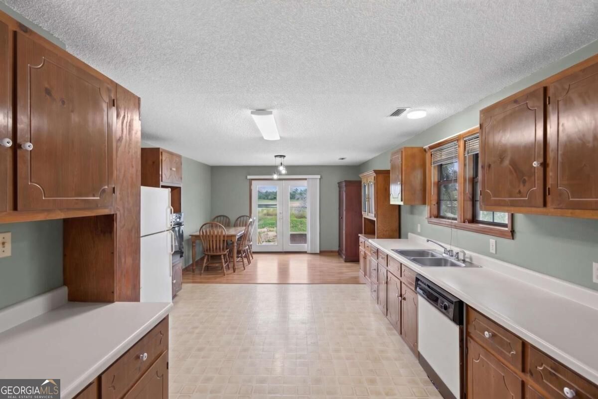 5236 David Drive Property Photo 7