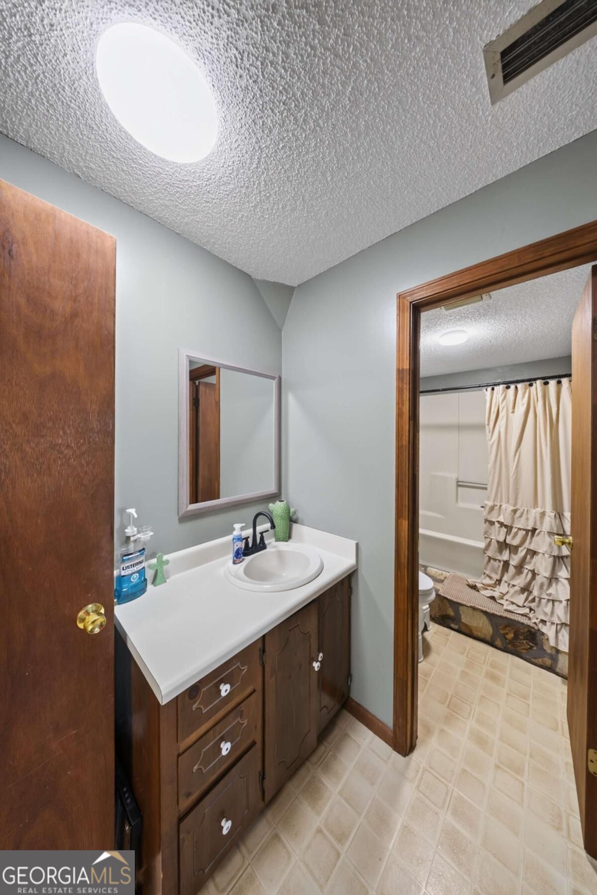 5236 David Drive Property Photo 9