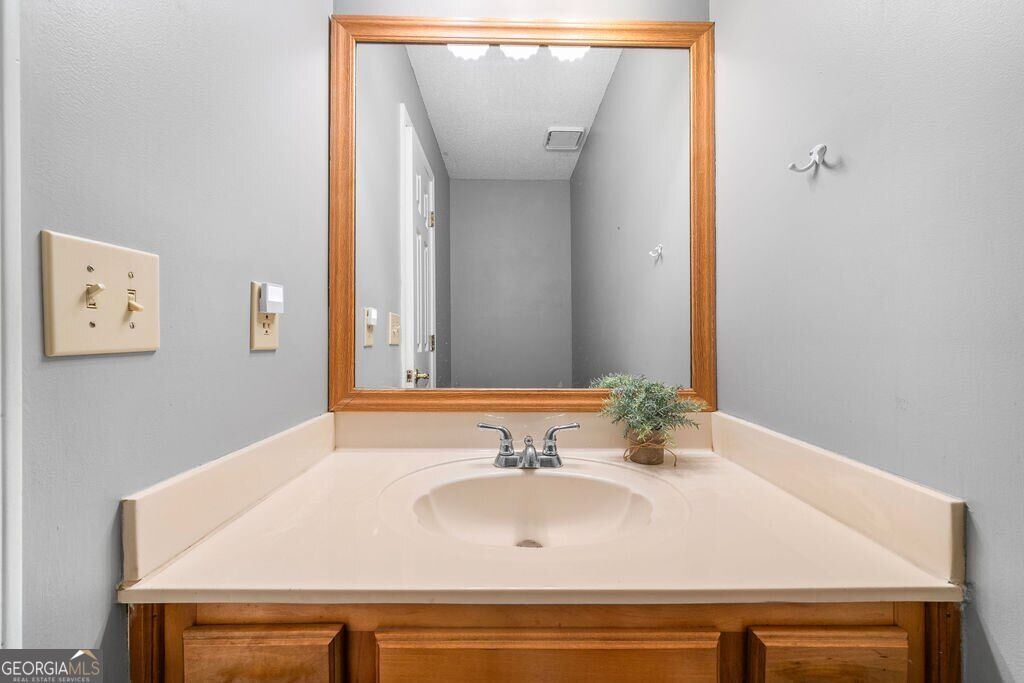 3360 Timber Ridge Property Photo 5