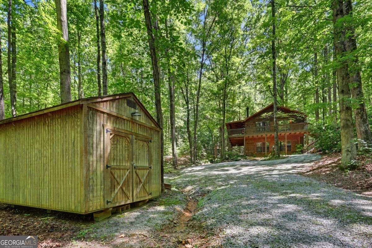 252 Navigator Lane Property Photo 6
