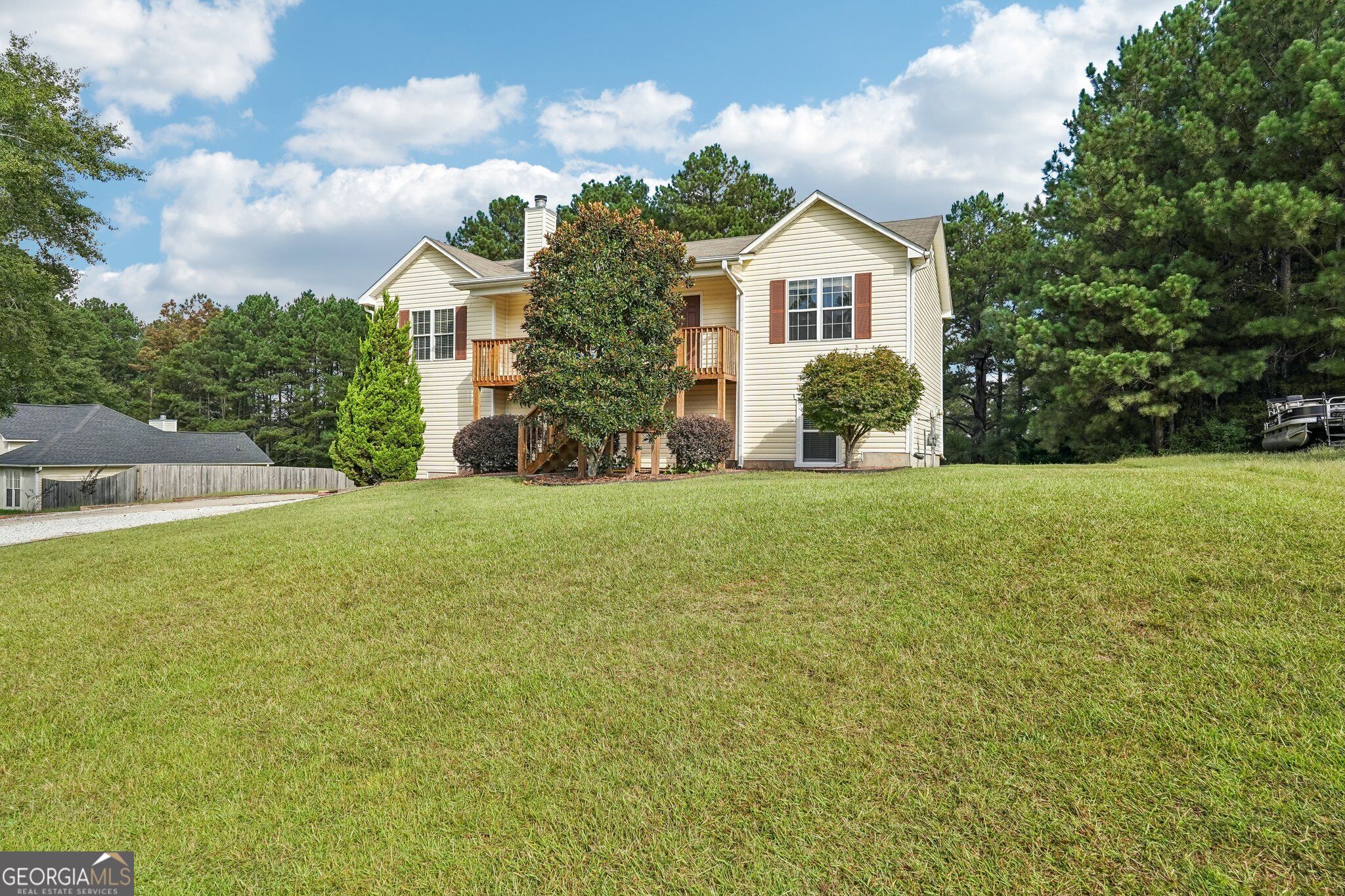 202 White Pine Lane Property Photo 1