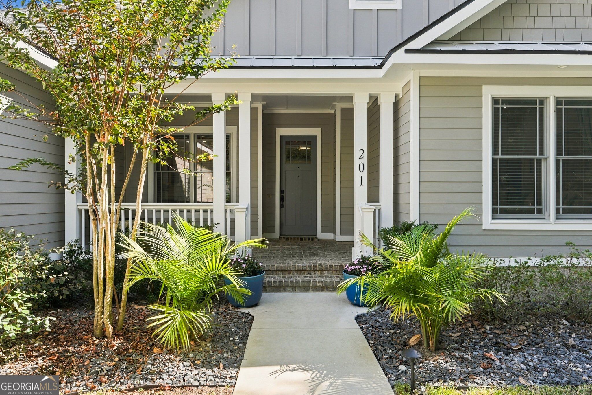 201 Storey Avenue Property Photo 1