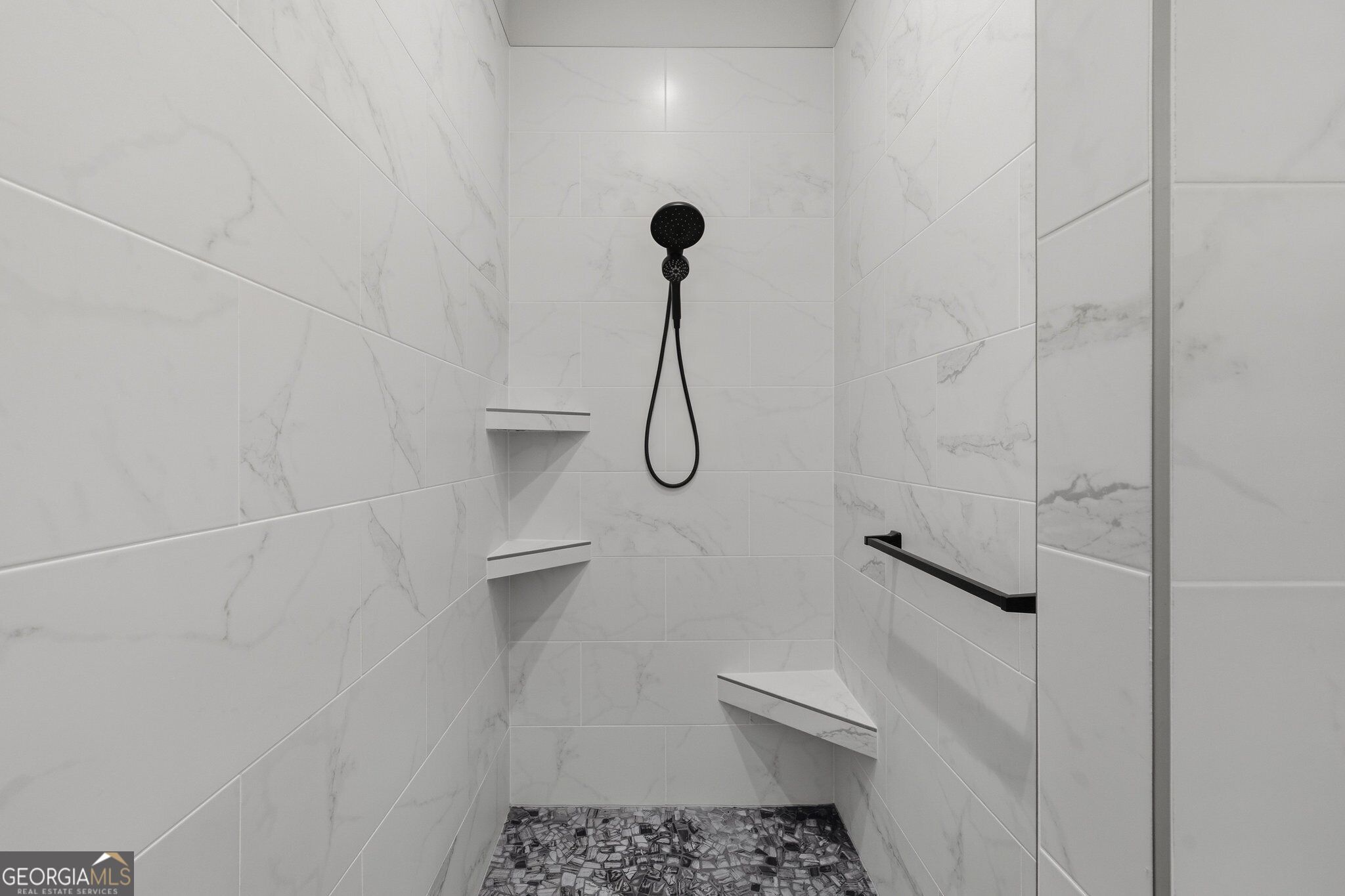 201 Storey Avenue Property Photo 24