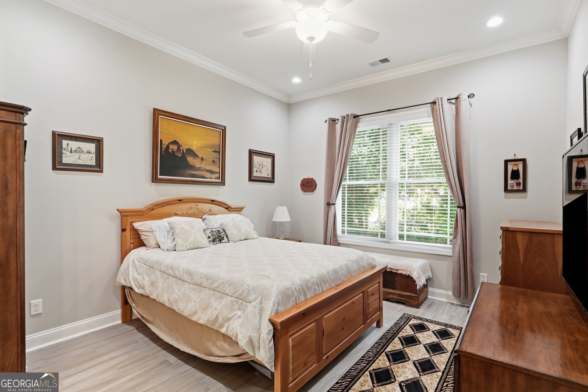201 Storey Avenue Property Photo 32