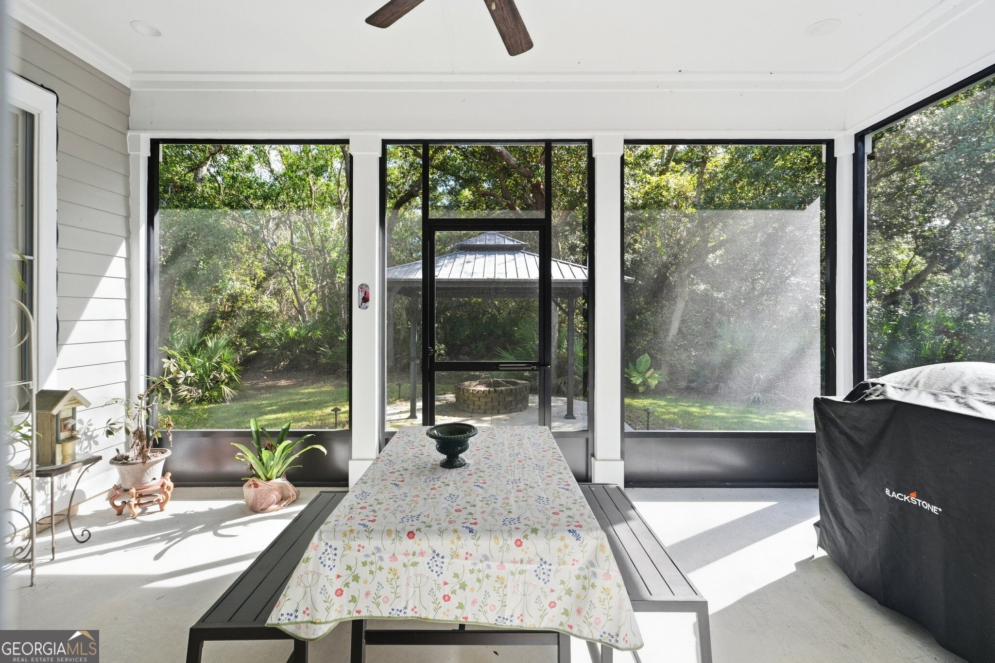 201 Storey Avenue Property Photo 40