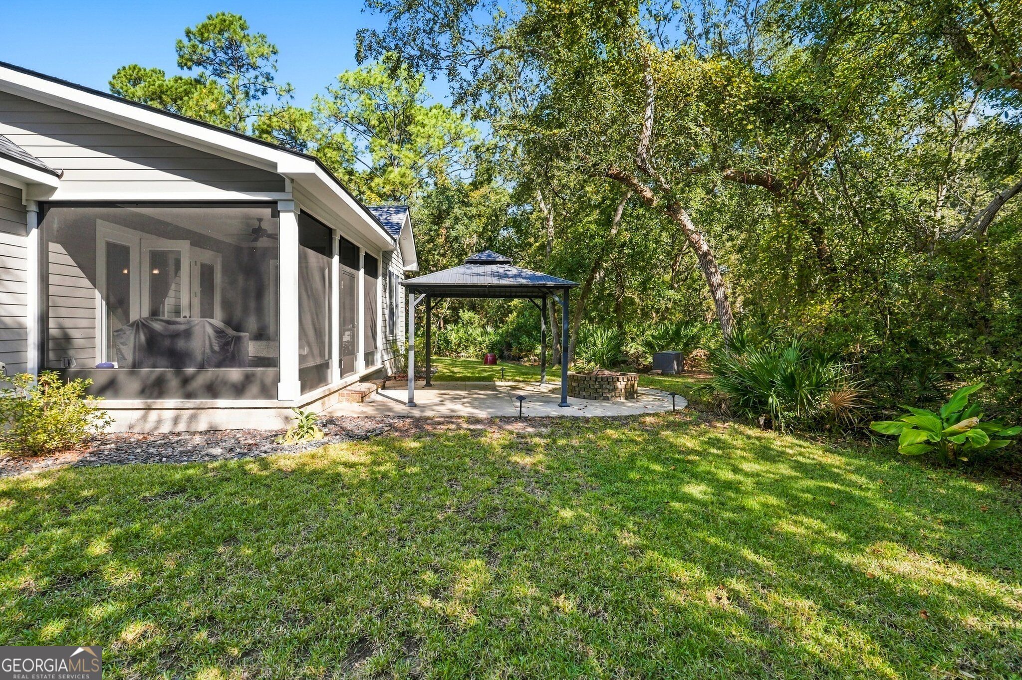 201 Storey Avenue Property Photo 43