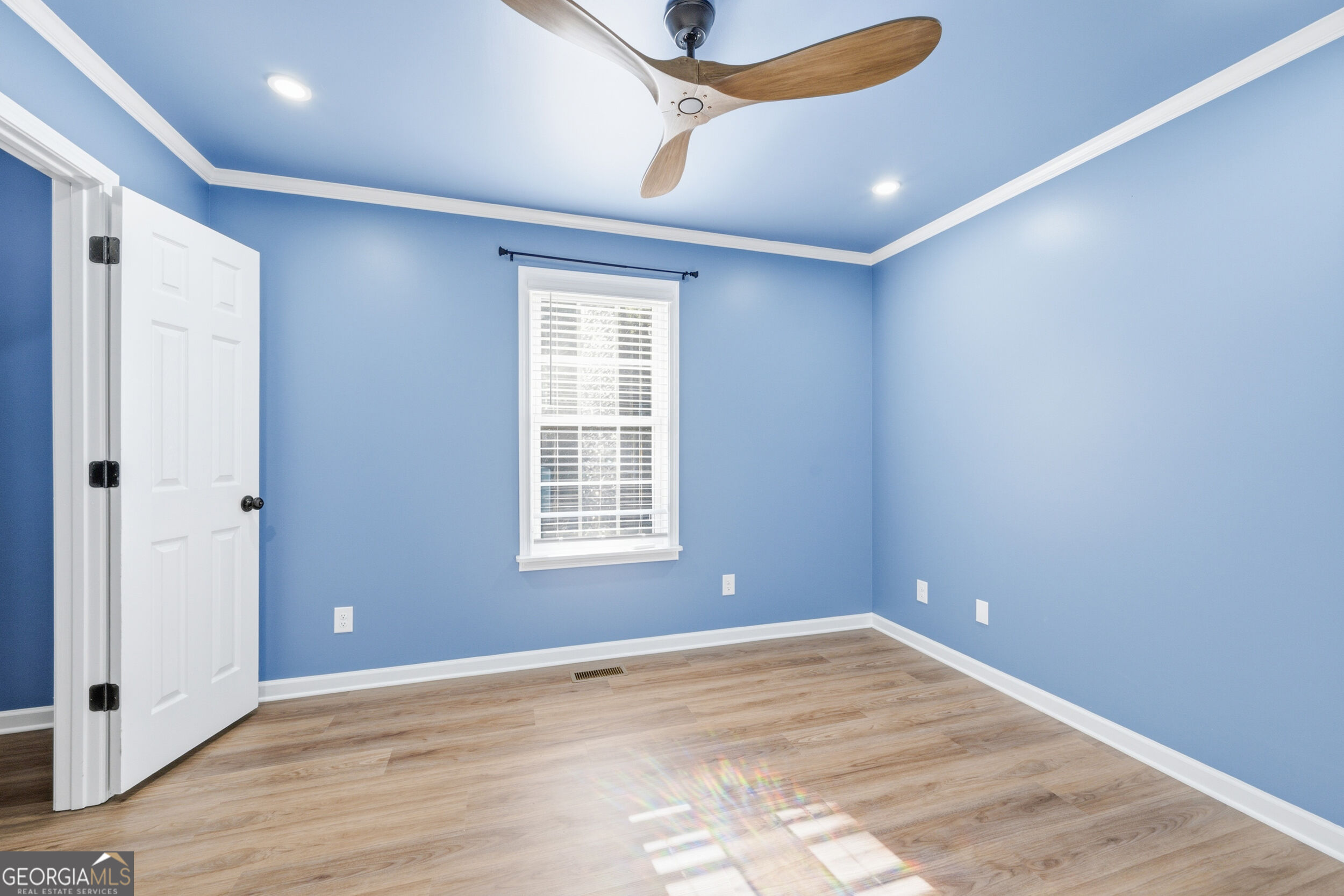 443 Athens Street Property Photo 20