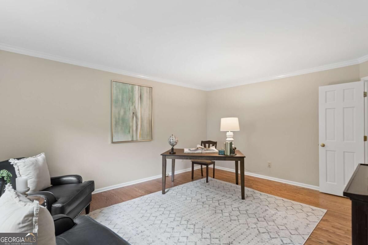 3840 Fenway Crossing Property Photo 9