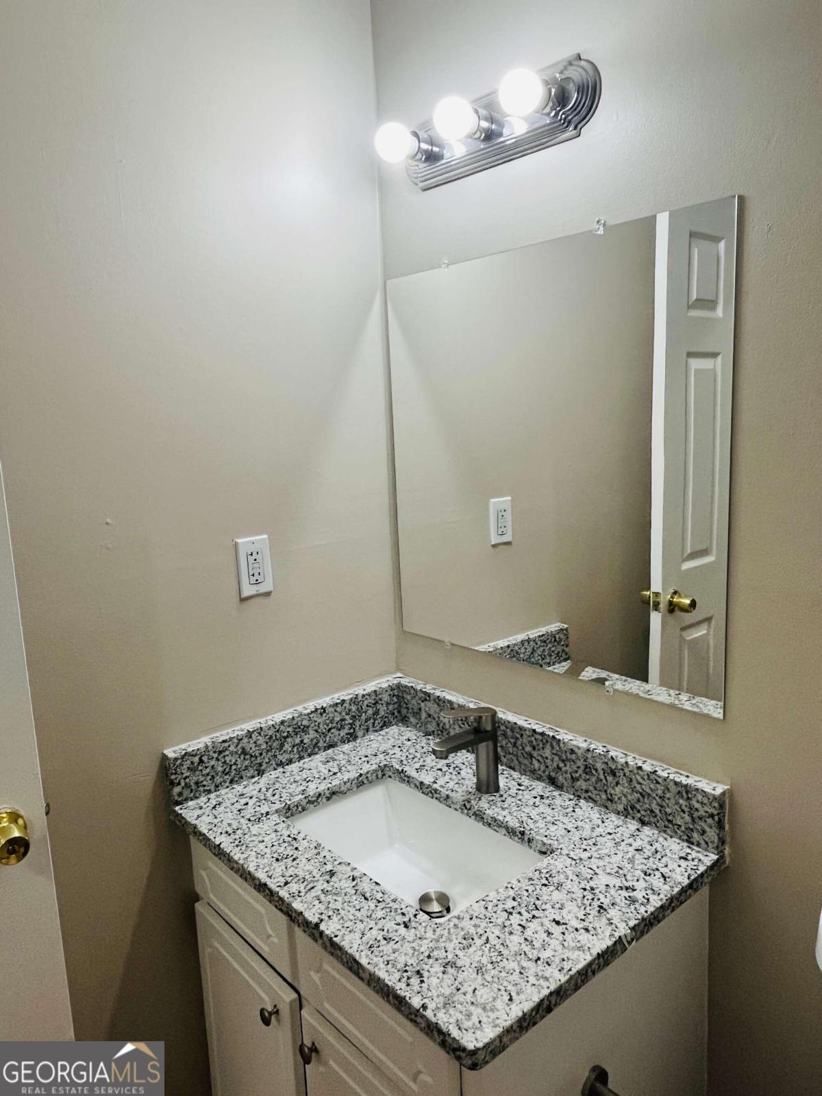 859 Park Place # B Property Photo 10
