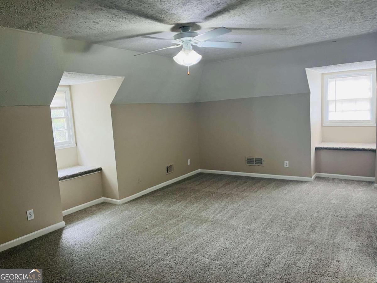 859 Park Place # B Property Photo 11