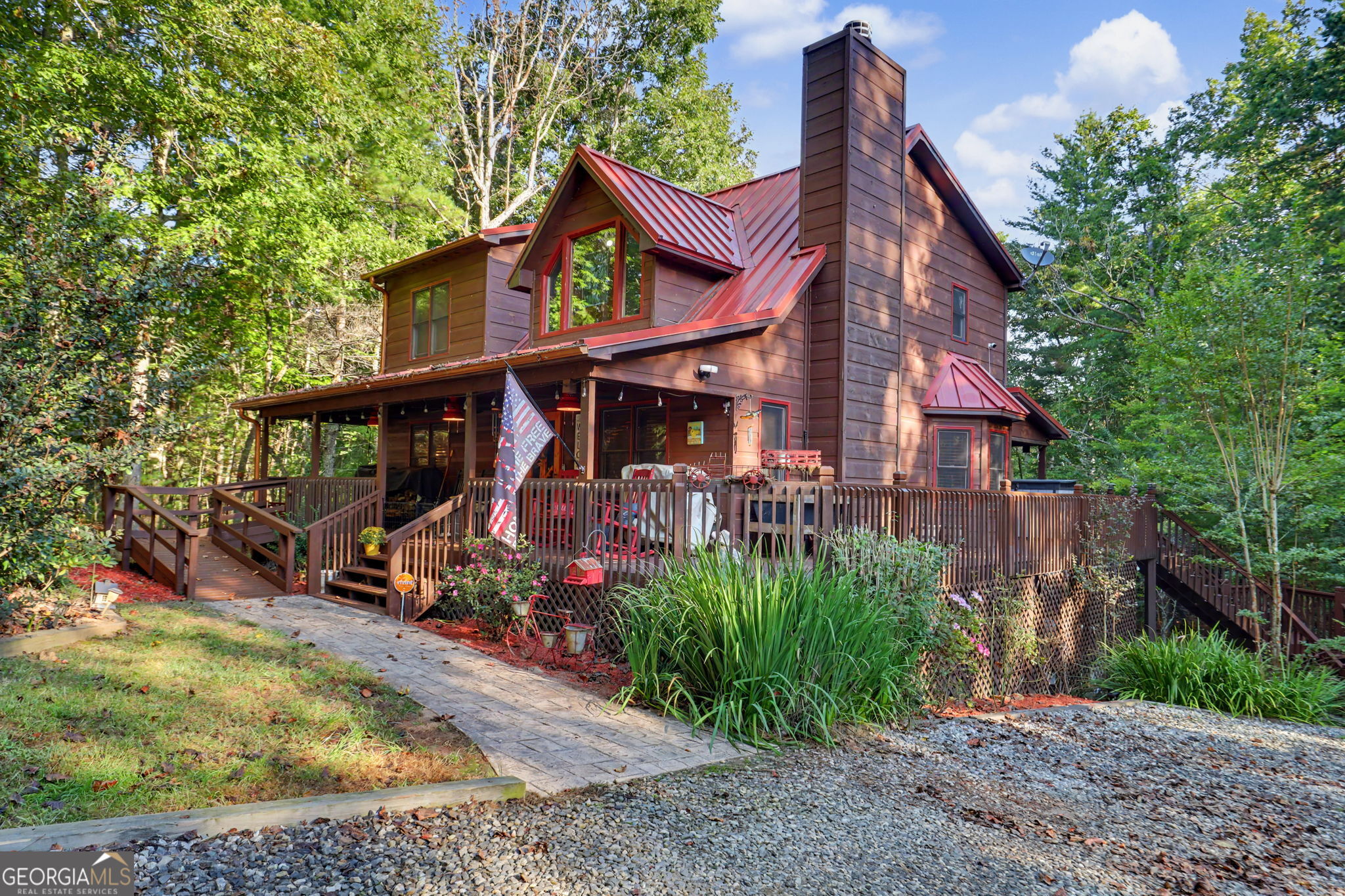 540 Emerine Road Property Photo 1