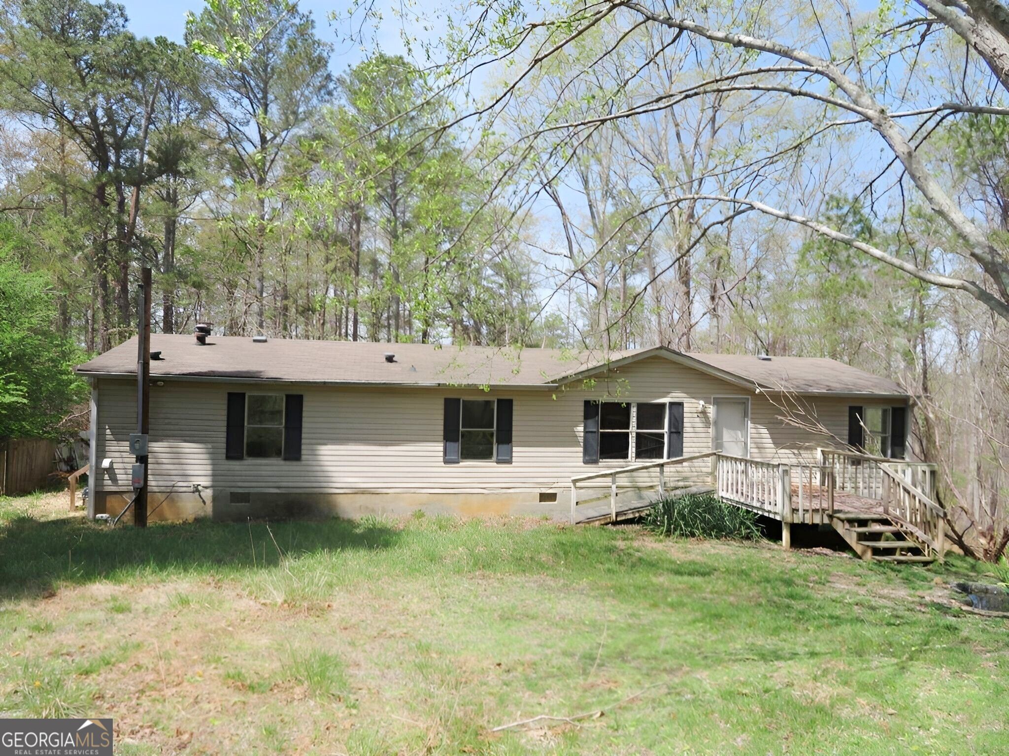 7020 Skyview Court Se Property Photo 1