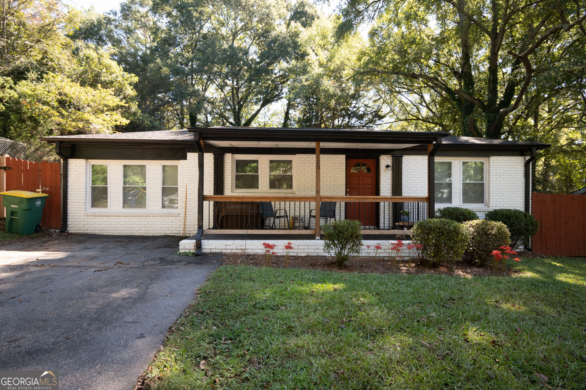 120 Hillside Street Property Photo 1