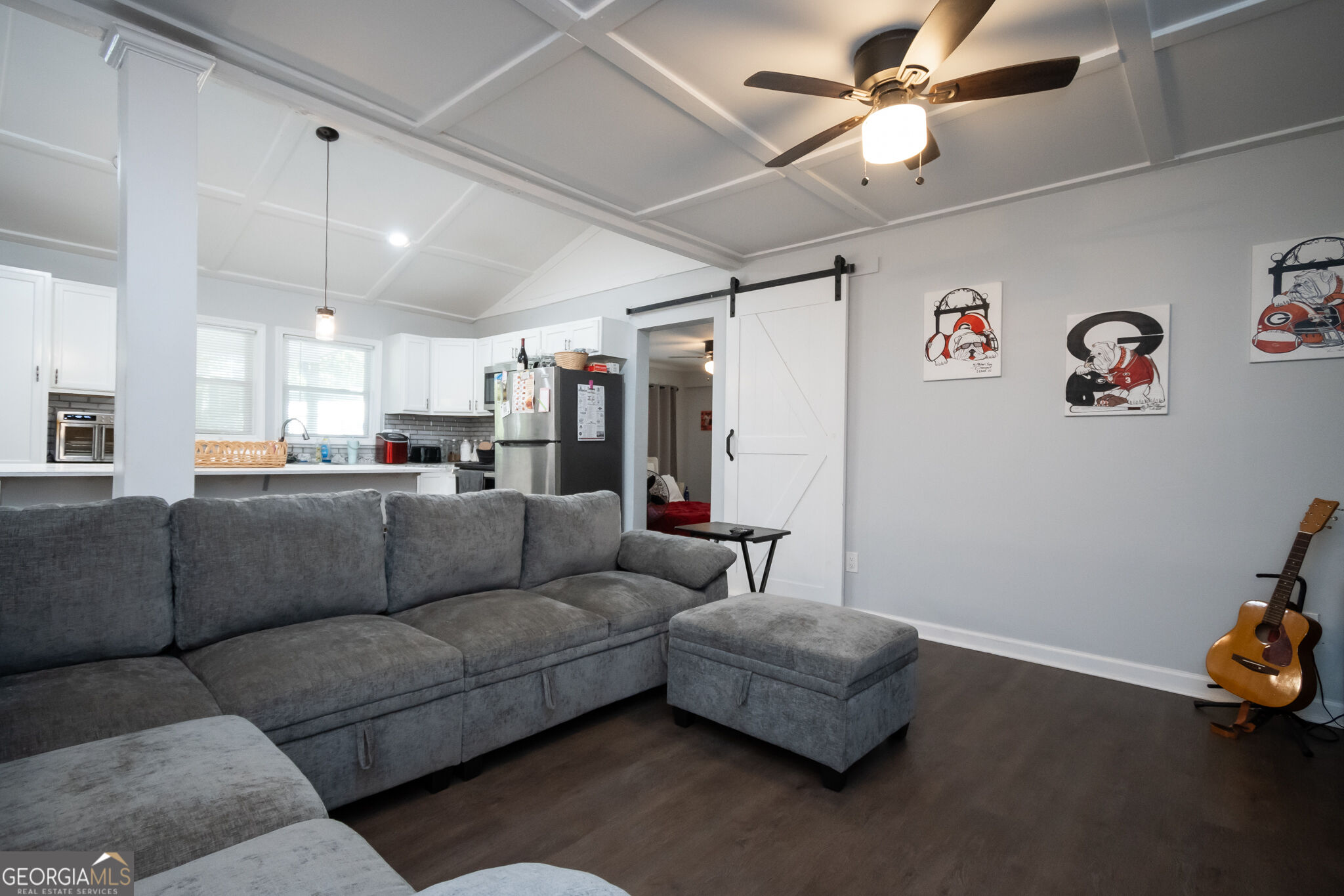 120 Hillside Street Property Photo 11