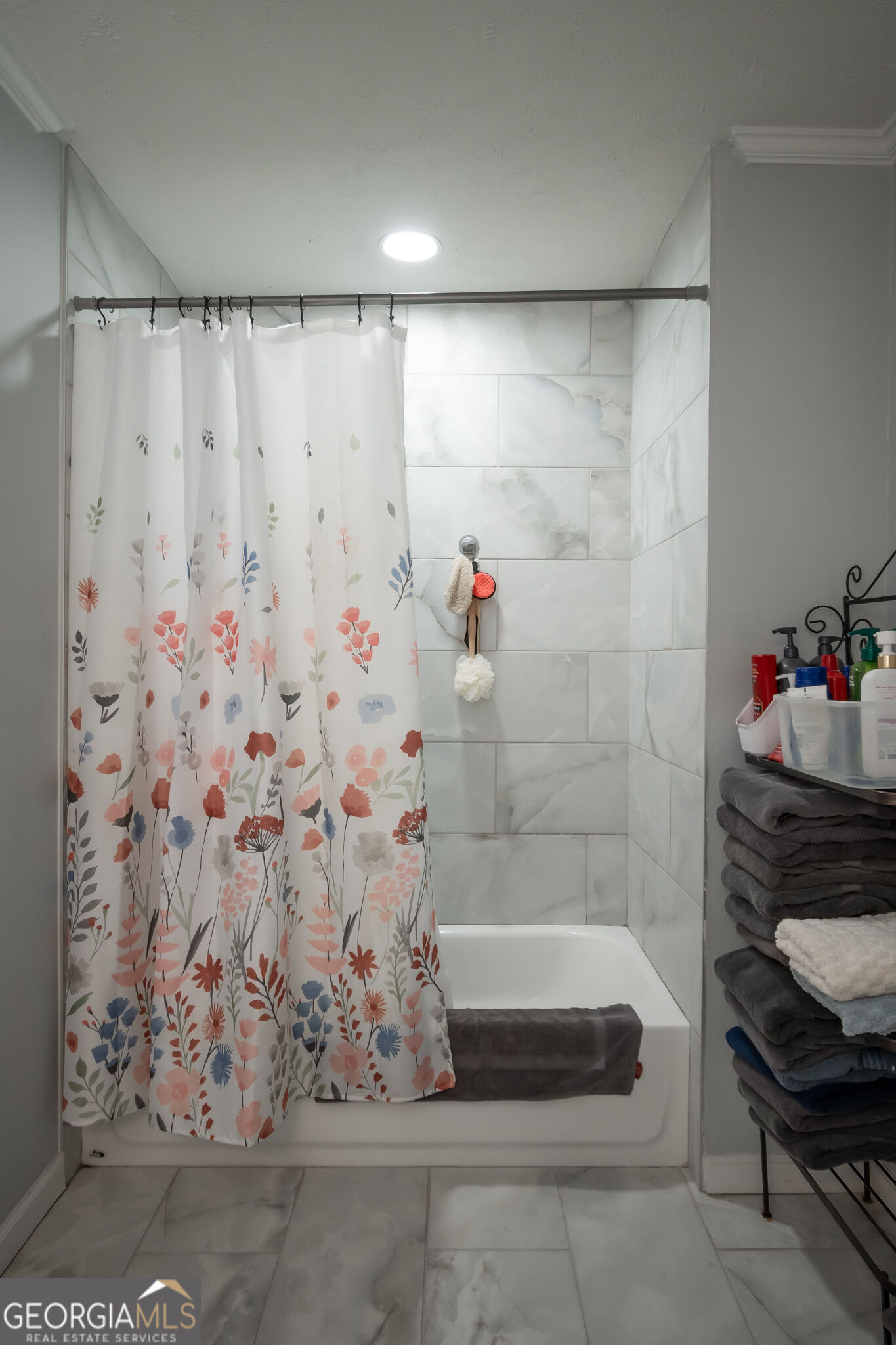 120 Hillside Street Property Photo 26