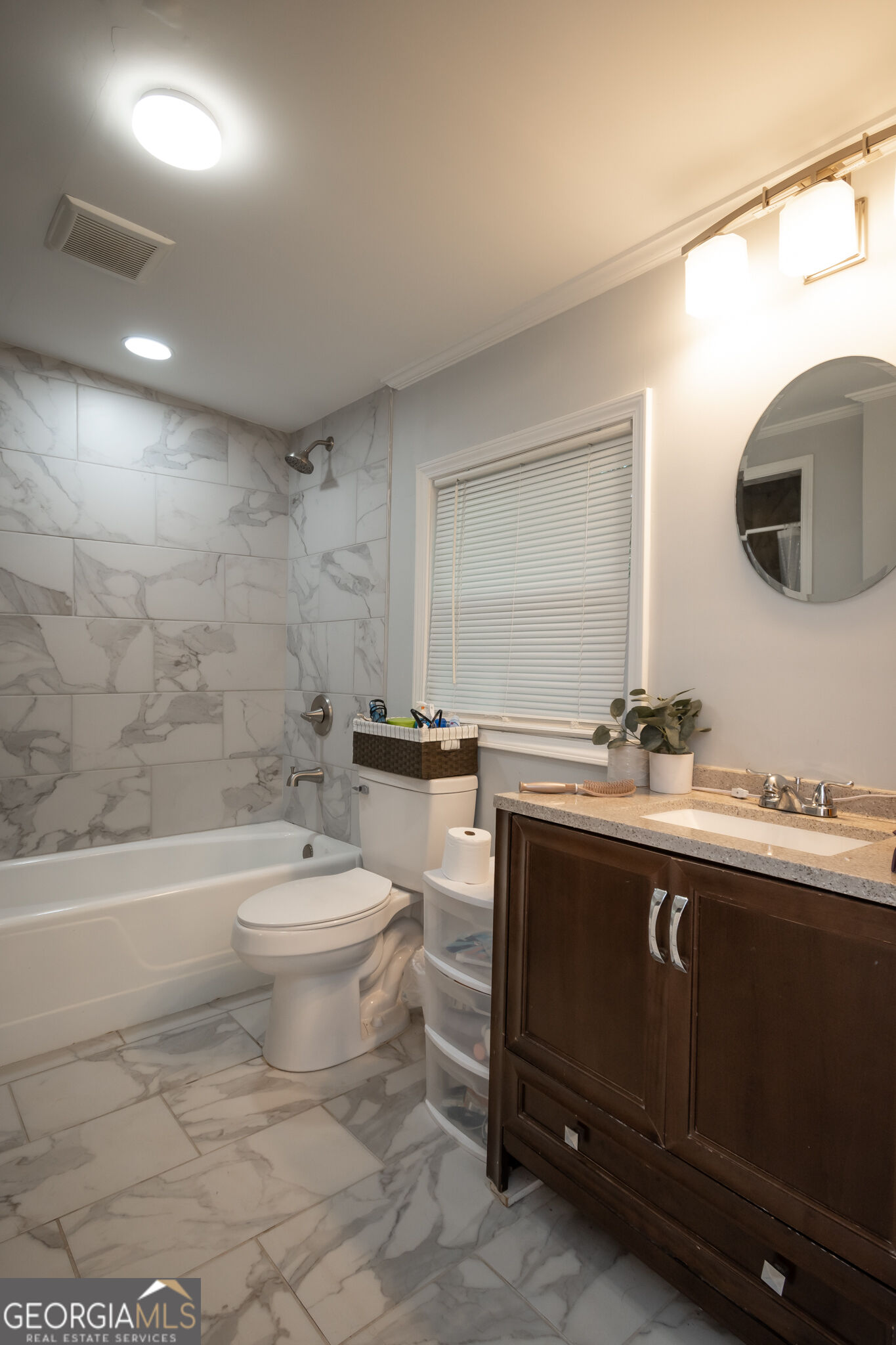120 Hillside Street Property Photo 34
