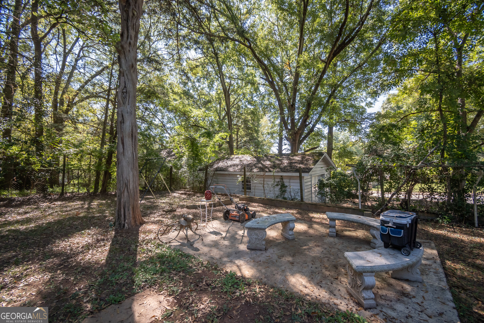 120 Hillside Street Property Photo 39