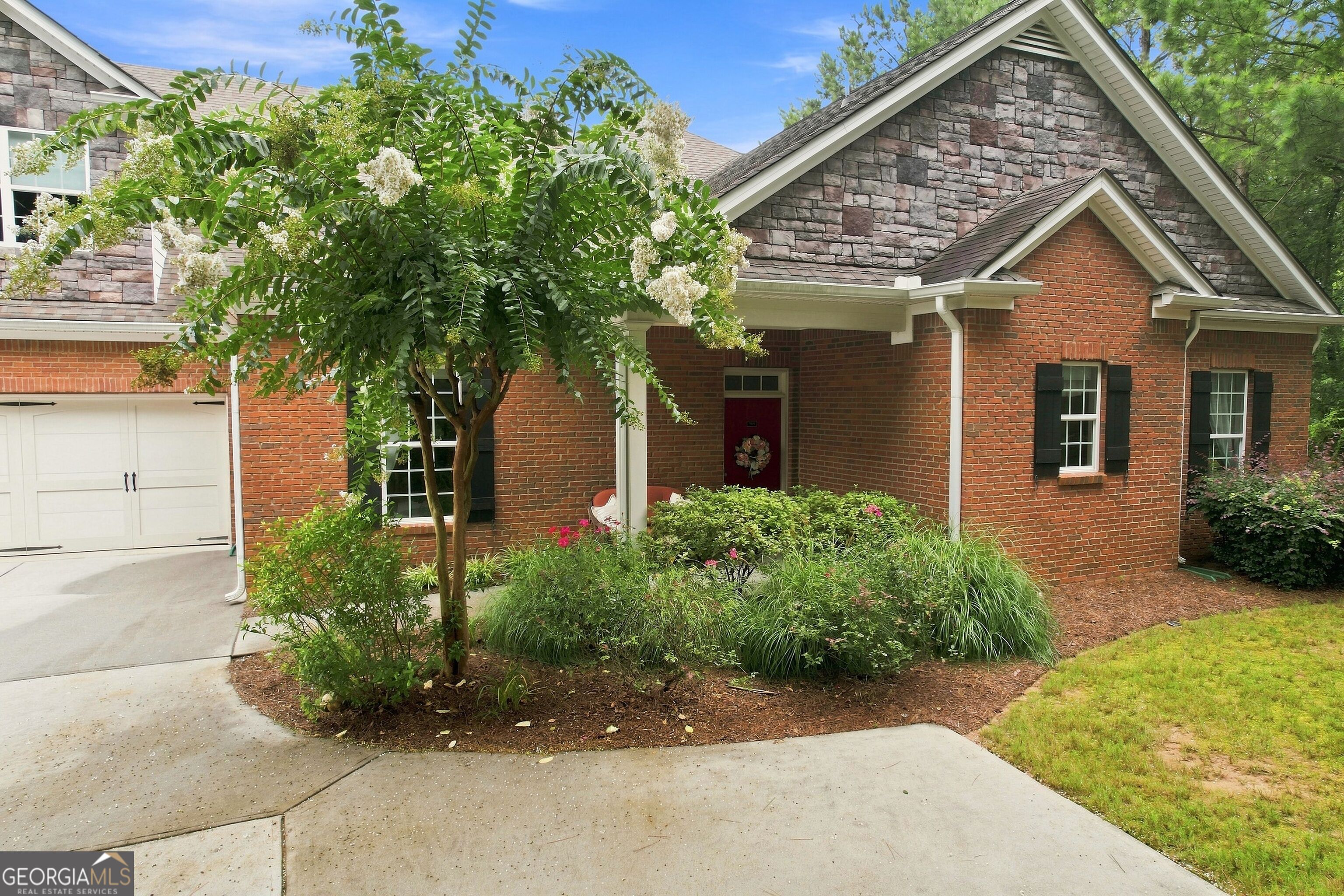 703 Haven Circle Property Photo 2
