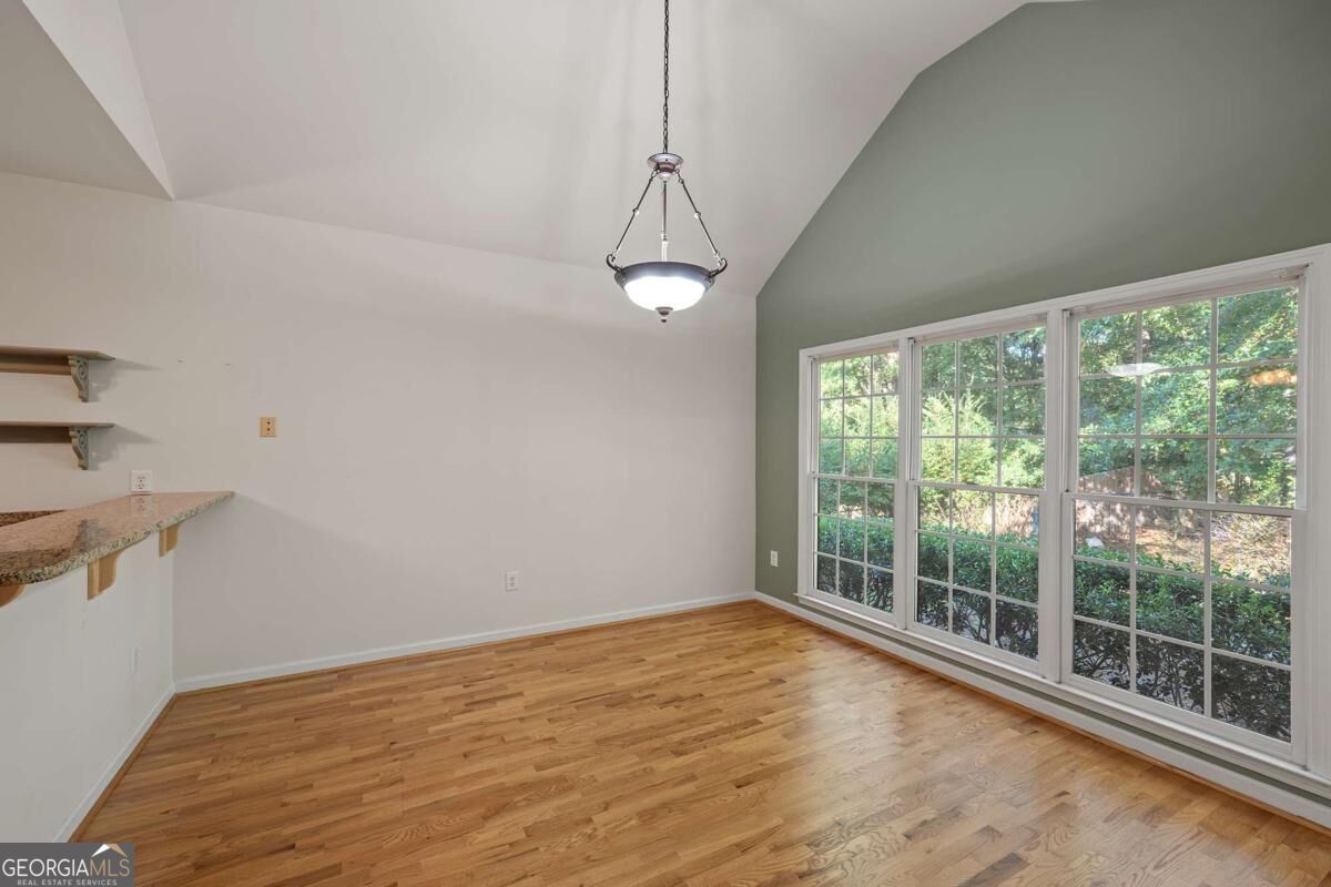 220 Meadow Creek Drive Property Photo 8