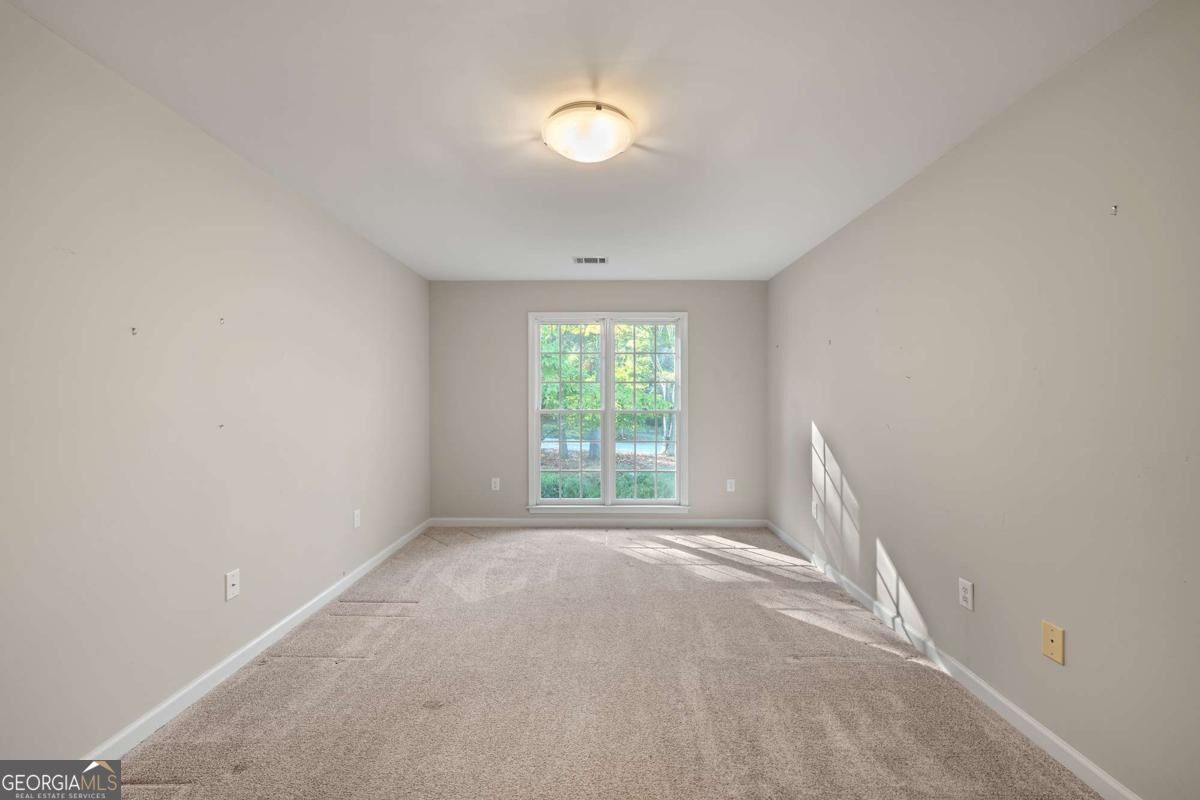 220 Meadow Creek Drive Property Photo 20
