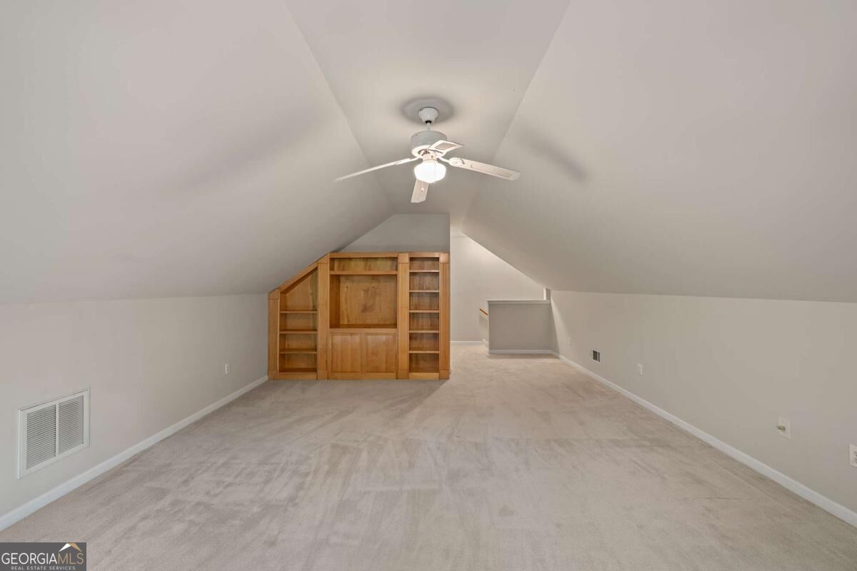 220 Meadow Creek Drive Property Photo 22