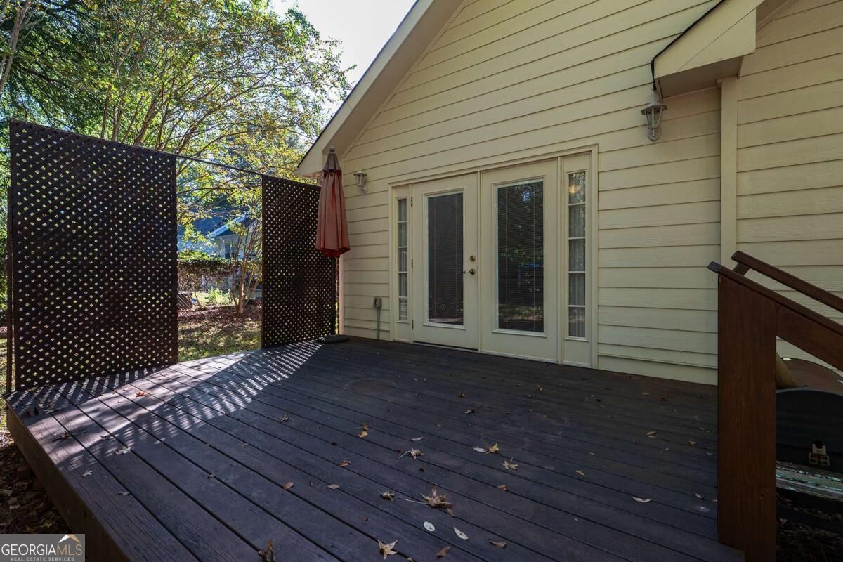 220 Meadow Creek Drive Property Photo 26