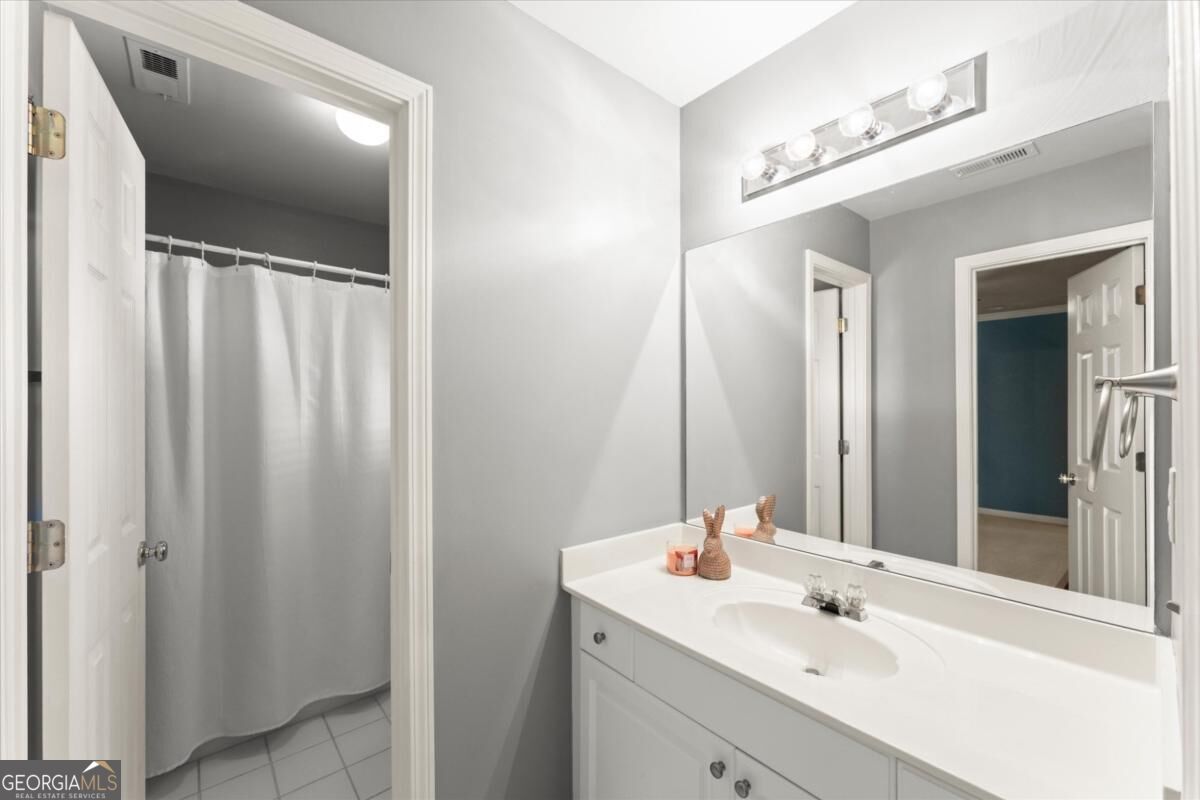 4807 Calais Court Ne Property Photo 17