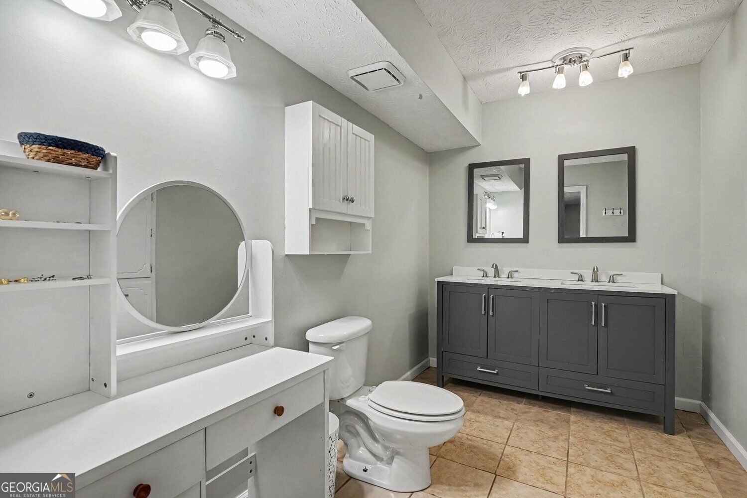 55 Southlake Lane Property Photo 6