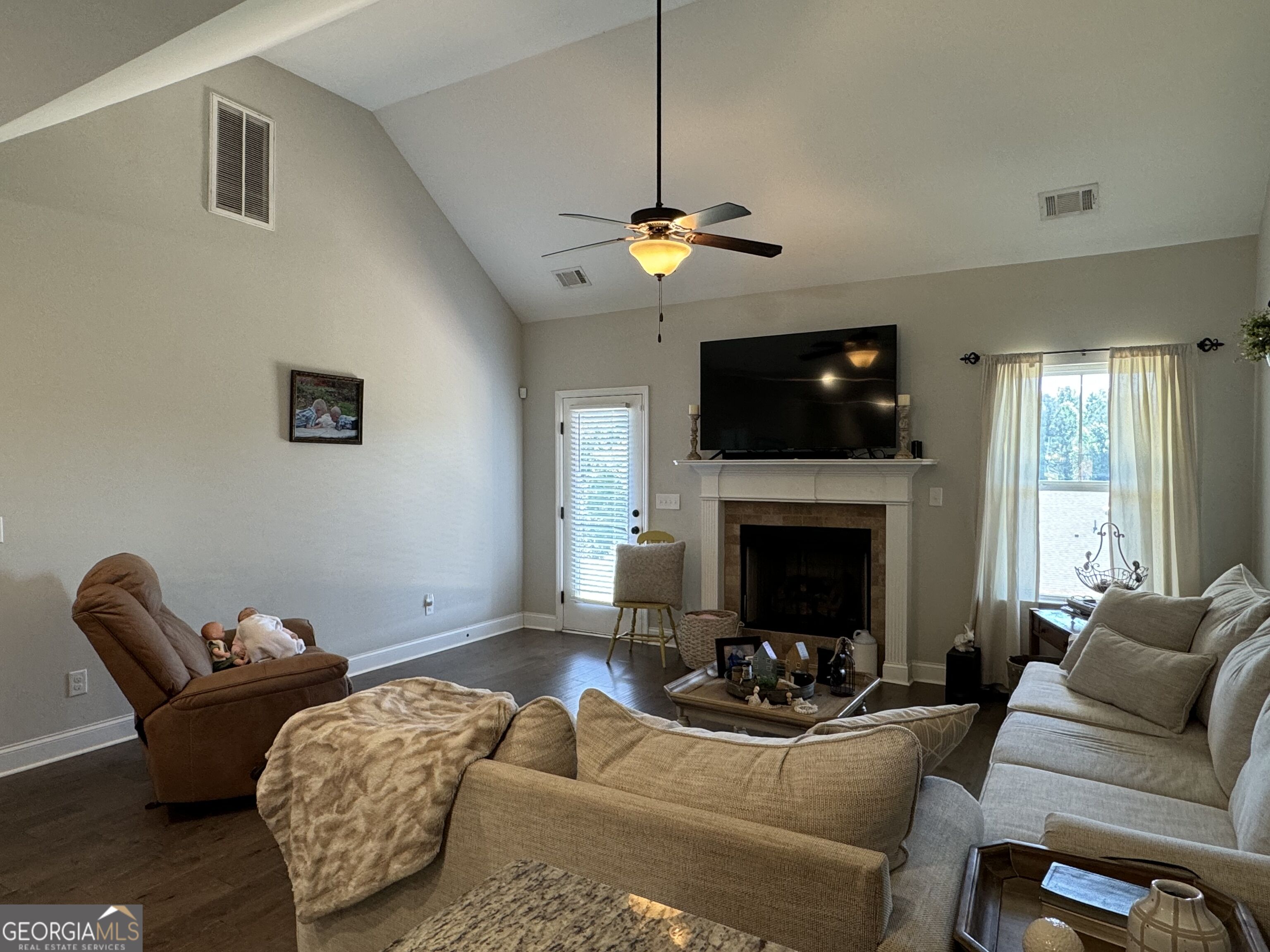 160 Orchard Lane Property Photo 8