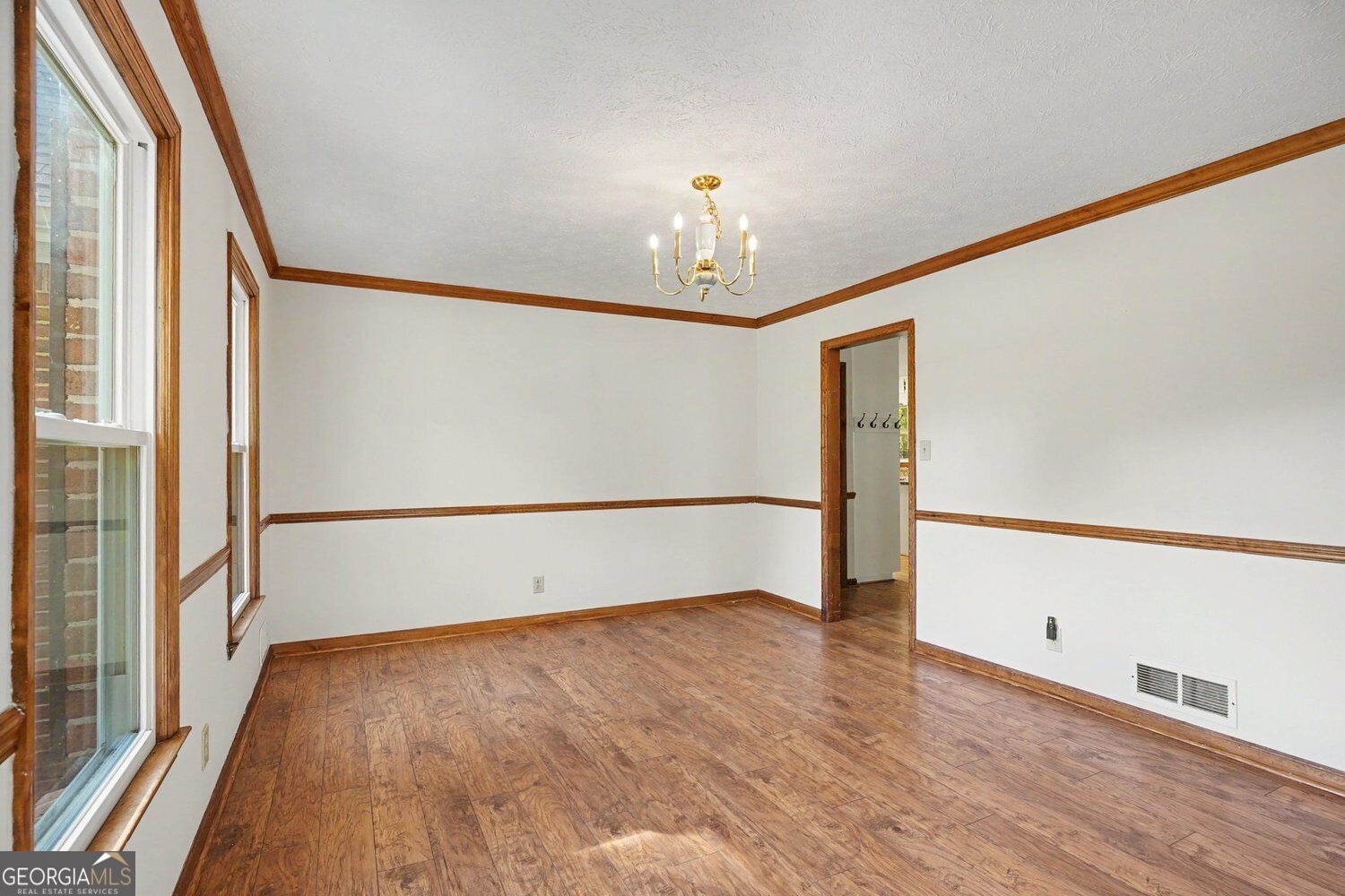 210 Royal Ridge Way Property Photo 13