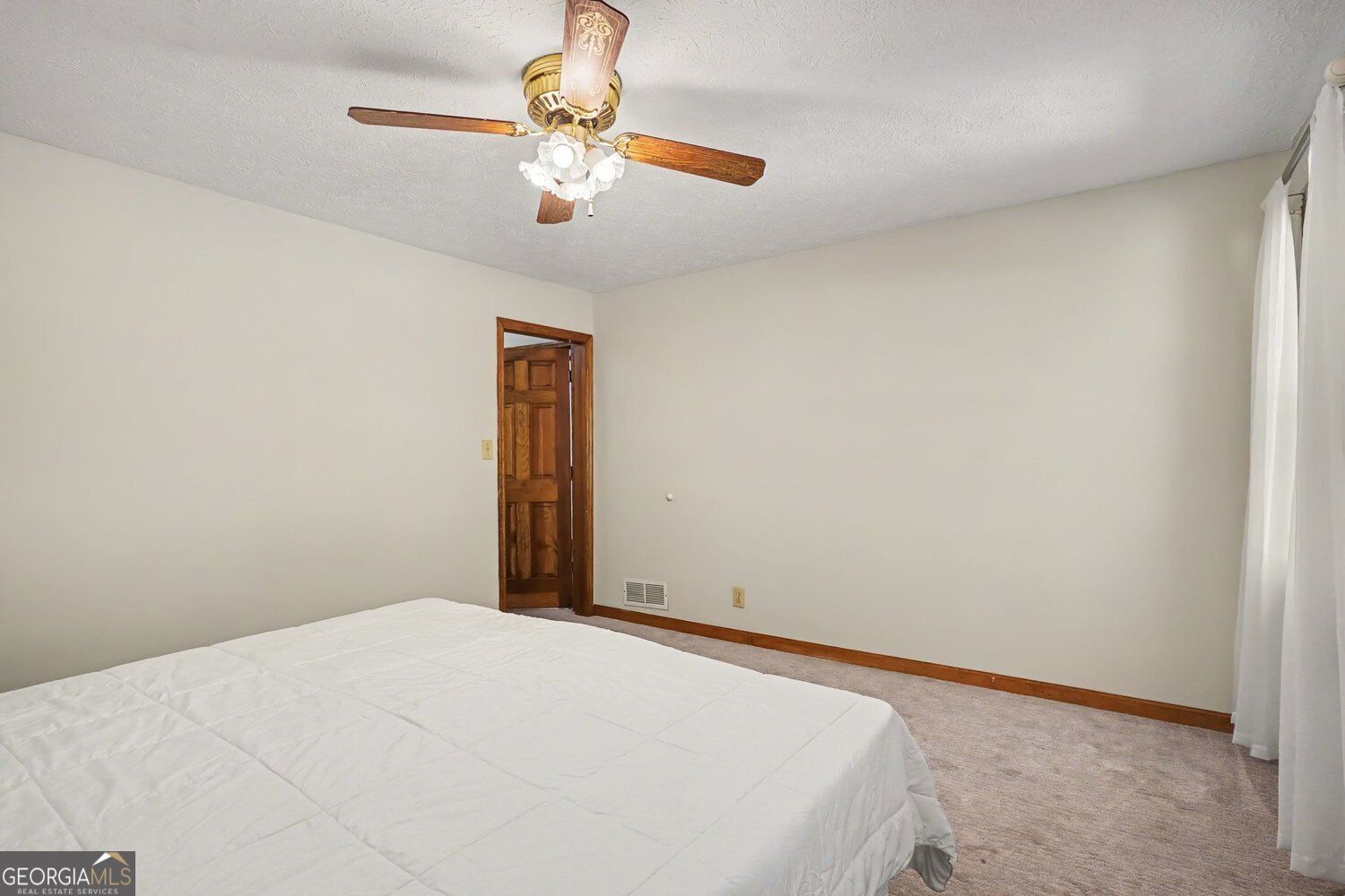 210 Royal Ridge Way Property Photo 21