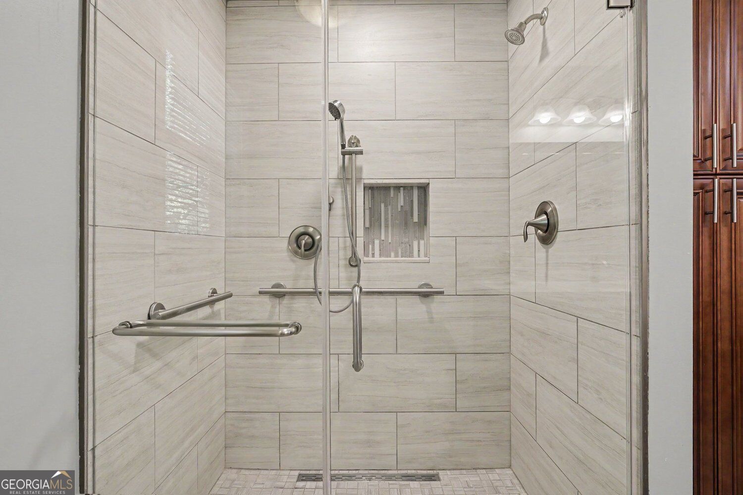 210 Royal Ridge Way Property Photo 23