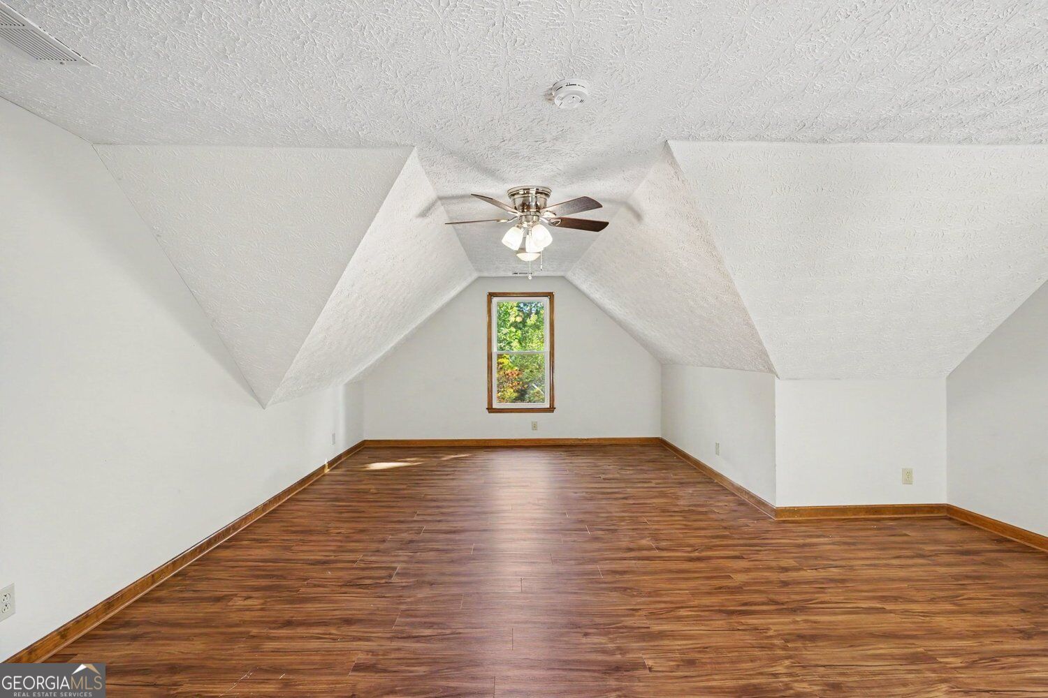 210 Royal Ridge Way Property Photo 38