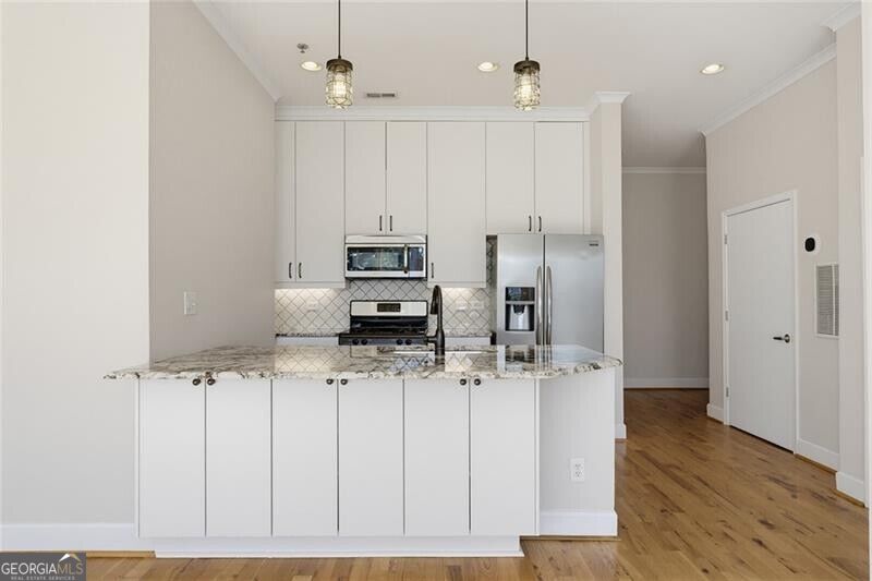 384 Ralph Mcgill Boulevard Ne # 407 Property Photo 5