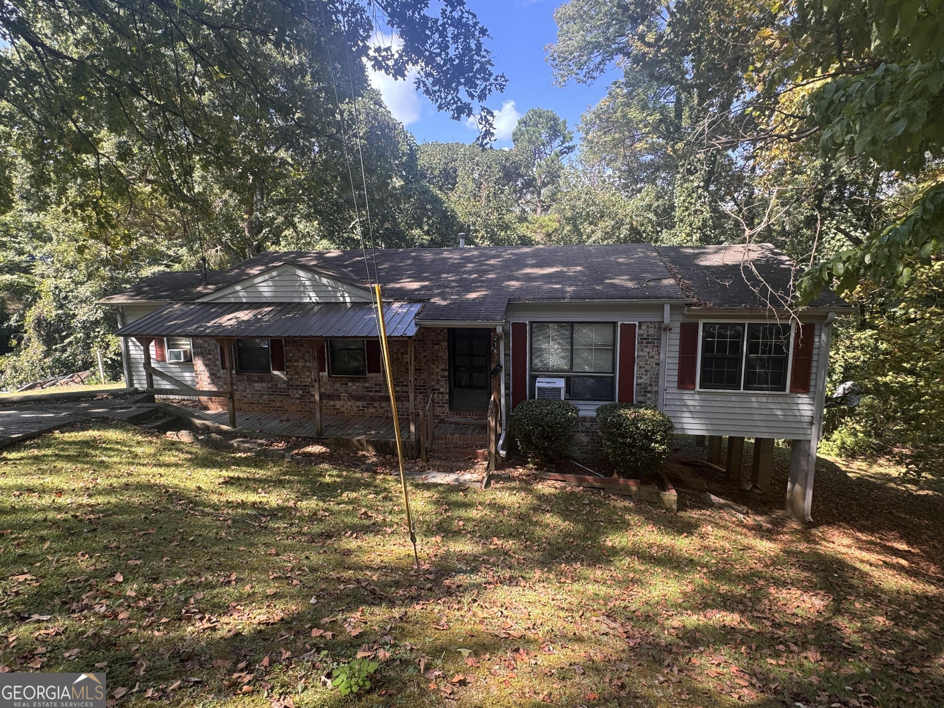 218 Alban Court Property Photo 2