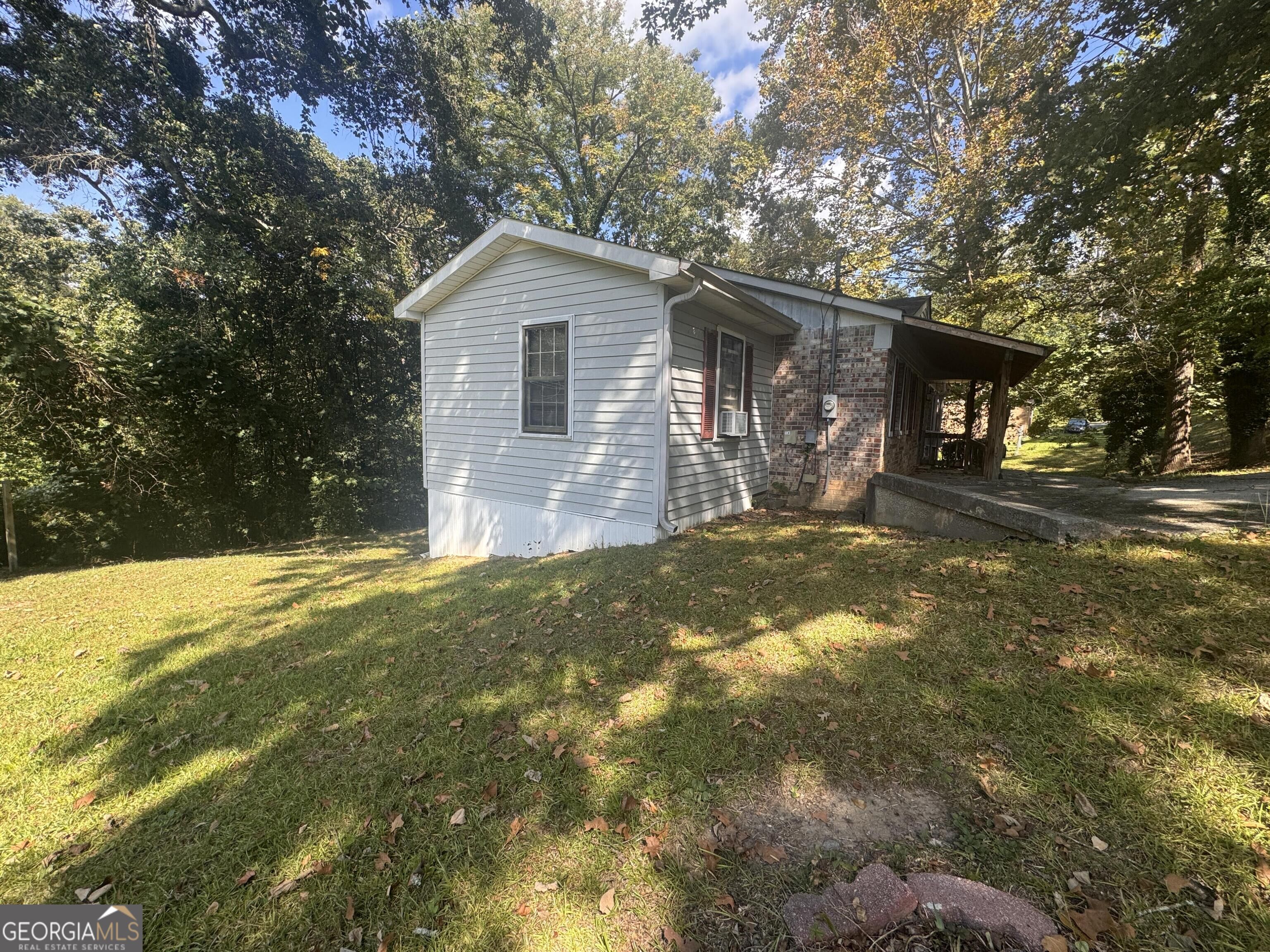 218 Alban Court Property Photo 4