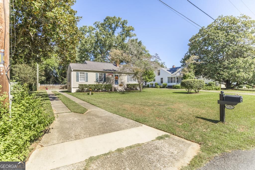 1307 Georgia Avenue Property Photo 2