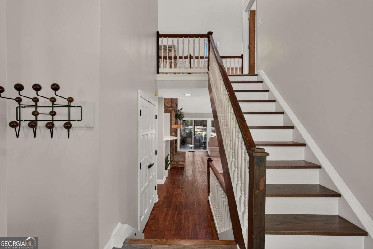 3254 Hunterdon Way Se Property Photo 4